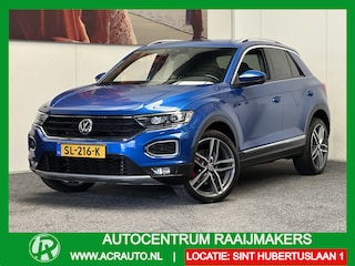 Volkswagen T-Roc 1.5 TSI SPORT AUTOMAAT NAVIGATIE ADAPTIVE CRUISE CONTROL APPLE CARPLAY/ANDROID RIJSTROOKSENSOREN ACHTERUITRIJCAMERA NIEUWE ALL SEASONS BANDEN AFN. TREKHAAK ZEER MOOI !! Brgl