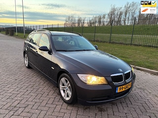 BMW 3-serie Touring 318i Business Line