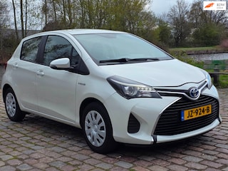 Toyota Yaris 1.5 Hybrid Aspiration Uniek km airco cruis control navigatie bleutooth