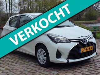 Toyota Yaris 1.5 Hybrid Aspiration Uniek km airco cruis control navigatie bleutooth