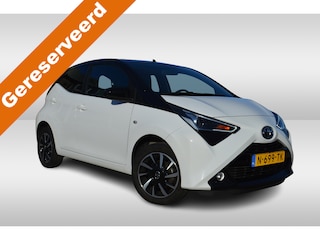 Toyota Aygo 1.0 VVT-i x-cite ultimate | Bi-Tone | Smart | Climate Control | Orig NL auto