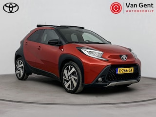 Toyota Aygo 1.0 VVT-i S-CVT Limited | Automaat | Elektrisch vouwdak | JBL | Stoelverwarming | LED | Adaptive Cruise | Apple Carplay / Android Auto | Parkeersensoren voor/achter | Clima | Camera | 18 inch