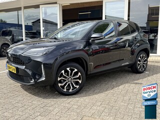 Toyota Yaris Cross 1.5 Hybrid Team D | LED | Navi | Keyless | Winterpakket | Adapt. Cruise | Apple/Android | Elektr. Klep