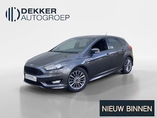 Ford Focus 1.0 Ecoboost 125 pk ST-Line 5-deurs Active Park Assist - Navigatie - Bluetooth -  ST-line Sportpakket