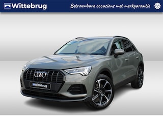 Audi Q3 45 TFSI245pk e Business S-Tronic Automaat / MMI Navigatie / LM 19 inch / Elektr. klep / Parkeerhulp Plus / LEd / Trekhaak / Digital Cockpit Plus