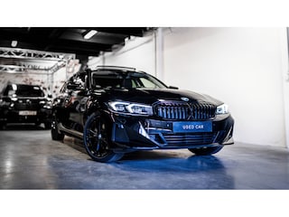 BMW 3-serie Touring 330e xDrive | PANO | Trekhaak | Leder | Curved Display | BLACK