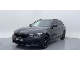 BMW 3-serie Touring 330e xDrive | PANO | Trekhaak | Leder | Curved Display | BLACK