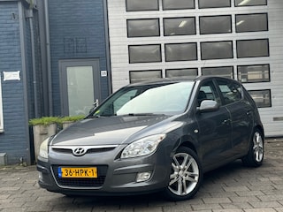 Hyundai i30 1.6i i-Catcher | Clima | Cruise | Leer | LMV