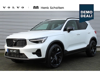 Volvo XC40 B4 Mild Hybrid Plus Black Edition | Panoramisch Schuif-/Kanteldak | Connect Mictrotech/Nubuck Bekleding | Visual Park Assist incl. 360 Graden Camera | Harman/Kardon Premium Geluidssysteem | Elektrisch Verstelbare Stoelen | Stuurverwarming | Stoelverwarming | Getint Glas Achter | Adaptieve Cruise Control | Pilot Assist | Keyless Entry | Elektrische Achterklep