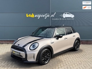 Mini Cooper 1.5 Business Ed. Automaat *leder *carplay