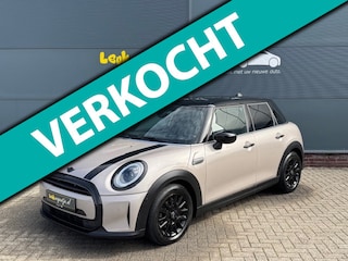 Mini Cooper 1.5 Business Ed. Automaat *leder *carplay
