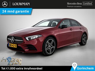 Mercedes-Benz A-klasse 250 e AMG Plug-In Hybride AMG Line | Night Pakket | Trekhaak | Stoelverwarming voor | Dodehoekassistent | Apple CarPlay. Inclusief 24 maanden MB Certified garantie voor Europa.