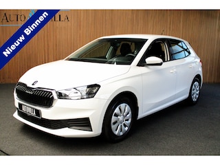 Skoda Fabia 1.0 Navi Airco Stoelverwarming PDC Cruise C. Carplay BTW auto