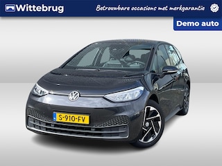 Volkswagen ID.3 Pure 45 kWh 150PK / App Connect / Parkeersensoren V+A / 18'' LMV / VW