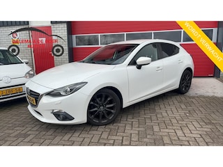Mazda 3 2.0 GT-M Line TREKHAAK / CAMERA / XENON / STOELVERW / LEDER-ALCANTARA / PDC / NAVI / CLIMA / NL-AUTO