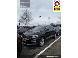 Volkswagen T-Roc 1.5 TSI Sport | Dealer onderhouden |Panoramadak | LED | Virtual Cockpit | Stoelverwarming | Zwarte hemelbekleding | Climate control | Apple CarPlay |
