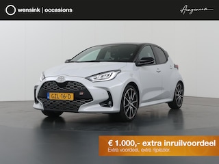 Toyota Yaris 1.5 Hybrid 130 GR SPORT | Navigatie | Sportstoelen | Digitaal Dashboard | Apple CarPlay/Android Auto | Camera | DAB | Stoelverwarming | Panoramadak | Adaptieve Cruise Control | Stuurverwarming |
