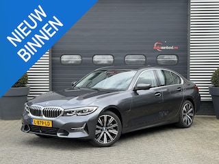 BMW 330e | 360* Camera | Navigatie | Lederen Bekleding | DAB | Trekhaak |