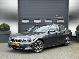 BMW 330e | 360* Camera | Navigatie | Lederen Bekleding | DAB | Trekhaak |