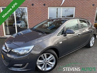 Opel Astra 1.4 Turbo Design Ed. NIEUWE APK / SPORTSTOELEN / TREKHAAK / NAVI