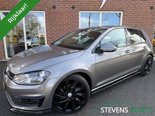 Volkswagen Golf 1.0 TSI Con. Series CARPLAY / DAB+ / CAMERA / 19 INCH / NAVI / C