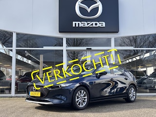 Mazda 3 2.0 e-SkyActiv-X M Hybrid 180 Comfort met Bose NL-Auto, 1e Eig., Dealer Ondh., Navigatie, Apple Carplay /Android Auto, Bose, Cruise Controle ad., A-Rij-Camera. Parkeerhulp vóór, Trekhaak.
