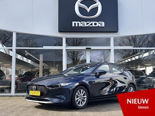 Mazda 3 2.0 e-SkyActiv-X M Hybrid 180 Comfort met Bose NL-Auto, 1e Eig., Dealer Ondh., Navigatie, Apple Carplay /Android Auto, Bose, Cruise Controle ad., A-Rij-Camera. Parkeerhulp vóór, Trekhaak.