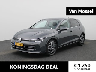 Volkswagen Golf 1.5 eHybrid Style Edition 204 PK| Origineel Nederlands | 1e Eigenaar | Navigatie | Stoelverwarming | Stuurwielverwarming | Artvelours Bekleding | Elektrische Bestuurderstoel Met Geheugen