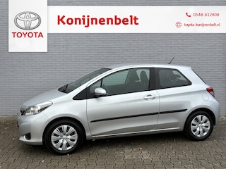 Toyota Yaris 1.3 VVT-i Aspiration Automaat 3-deurs | NL auto | Trekhaak