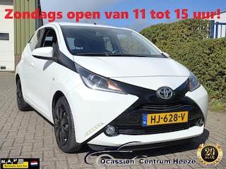 Toyota Aygo 1.0 VVT-i x-play, Camera! Airco! Apk 11-2026! Zondag OPEN!