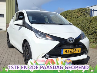 Toyota Aygo 1.0 VVT-i x-play, Camera! Airco! Apk 11-2026! Zondag OPEN!