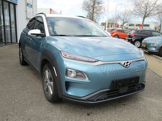 Hyundai Kona 64kWh Premium Trekhaak 97% SOH