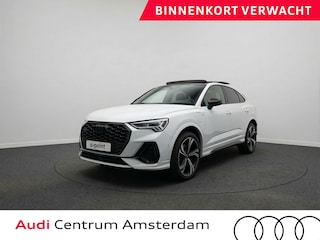Audi Q3 45 TFSI e S Edition 245 pk S-tronic | Navigatie | Panoramadak | Trekhaak (wegklapbaar) | Parkeersensoren (Park assist) | Achteruitrijcamera | Stoelverwarming | S-Line |