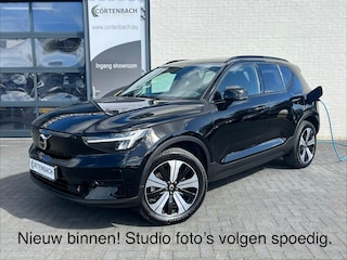 Volvo XC40 Recharge Twin Plus | Zwenkbare trekhaak | Adaptieve cruise | Blis | 19 Inch | Full LED |
