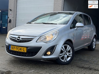 Opel Corsa 1.4-16V Cosmo/ AUTOMAAT/ 2e EIG/ dealeronderhouden/ 1jaar apk/ volle opties/ zeer nette auto.