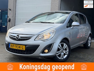 Opel Corsa 1.4-16V Cosmo/ AUTOMAAT/ 2e EIG/ dealeronderhouden/ 1jaar apk/ volle opties/ zeer nette auto.