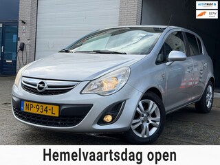 Opel Corsa 1.4-16V Cosmo/ AUTOMAAT/ 2e EIG/ dealeronderhouden/ 1jaar apk/ volle opties/ zeer nette auto.