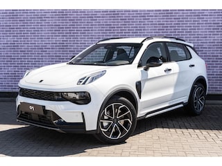 Lynk & Co 01 1.5 Core PHEV | Adaptieve Cruise Control | 1800 kg Trekvermogen | Keyless Entry | Stoelverwarming | Apple Carplay & Android Auto | 19 inch LM-Velgen | Achteruitrijcamera | Ledverlichting | 15,4 inch middendisplay | Premium audiosysteem |