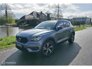 Volvo XC40 2.0 T4 R-Design / Trekhaak / Navi / Camera / Luxe