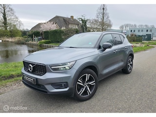 Volvo XC40 2.0 T4 R-Design / Trekhaak / Navi / Camera / Luxe
