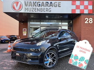 Lynk & Co 01 1.5 // PANO DAK // INFINITY SOUND // 360 CAMERA // ELEK. ACHTERKLEP // ADAPTIVE CRUISE // STOELVERWARMING //