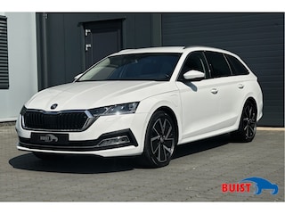 Skoda Octavia Combi 1.4 TSI iV PHEV Sportline 18" HUD LED ACC TREKHAAK AD. ONDERSTEL