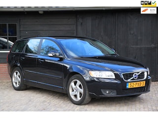 Volvo V50 2.0 Sport Navigatie/Parkeersensor/Cruise/Trekhaak/Apk 03-2027