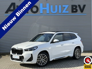 BMW X1 sDrive20i M Sport Premium Pack Panoramadak Trekhaak Keyless Entry Stoelverwarming Adaptieve LED