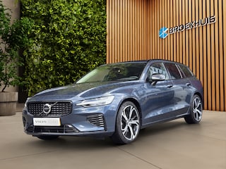 Volvo V60 2.0 T6 Plug-in hybrid AWD Plus Dark | Trekhaak | Camera | Pano | Memory | Pilot Assist