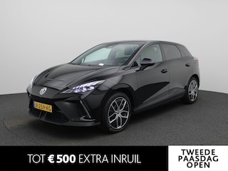 MG 4 Electric Luxury 64 kWh | Climate Control / ECC | Navigatie | Lederen bekleding grijs | Stoelverwarming | LED koplampen | Park Distance Control achter | Achteruitrijcamera |