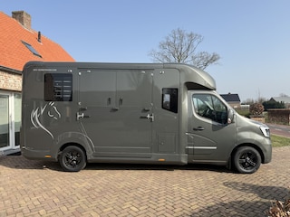 Renault Master PAARDENWAGEN | HORSETRUCK | STX | STALLION 5XL | 2023 | 69.000KM | DUB CAB | HENGST | VERLENGD | 5-SEAT | BELGISCH KENTEKEN