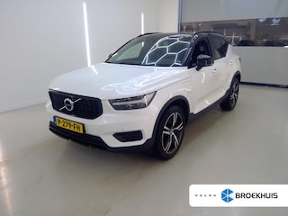 Volvo XC40 1.5 T5 Recharge R-Design | Panoramadak | Adaptieve Cruise control | Stoel en stuurwielverwarming | Trekhaak | Parkeersensoren voor en achter |