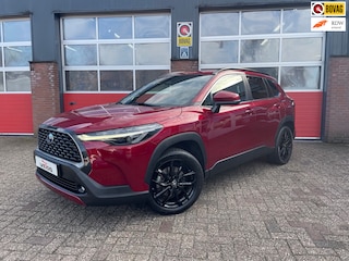 Toyota Corolla Cross 2.0 High Power Style Comfort, Blindspot, Elektrische klep, Parkeersensoren, Stuur + Stoelverwarming, etc...