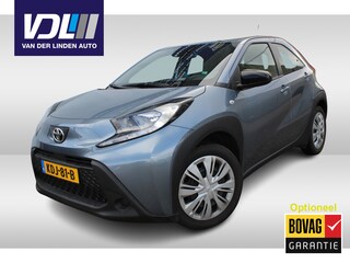Toyota Aygo 1.0 VVT-i MT Play Stoelverwarming l Achteruitrijcamera l Start-stop knop l Apple carplay/ Android auto